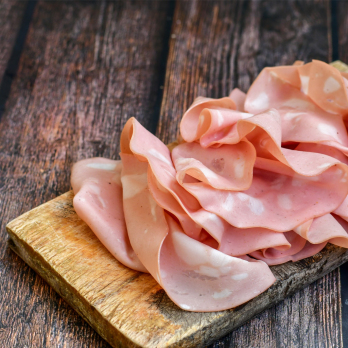 Mortadella vom Geflügel 80 g geschnitten